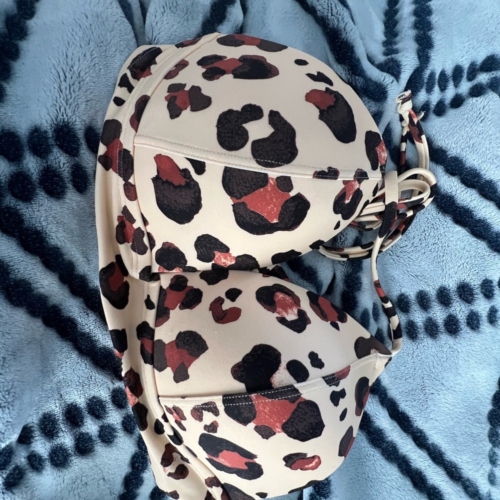 Leopard Print bikini top